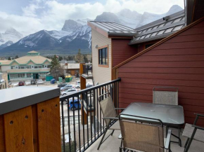 Alluring Mountain View Condo -Right In The Heart Of Downtown!! Hosted by Fenwick Vacation Rentals